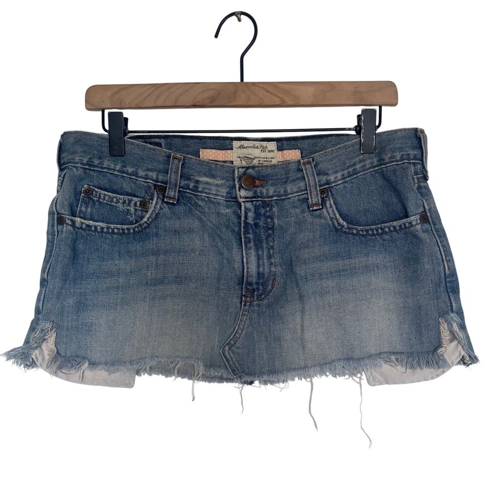 Abercrombie Fitch y2k Low Rise Mini Jean Skirt Raw Hem Exposed Pockets Size 6 M